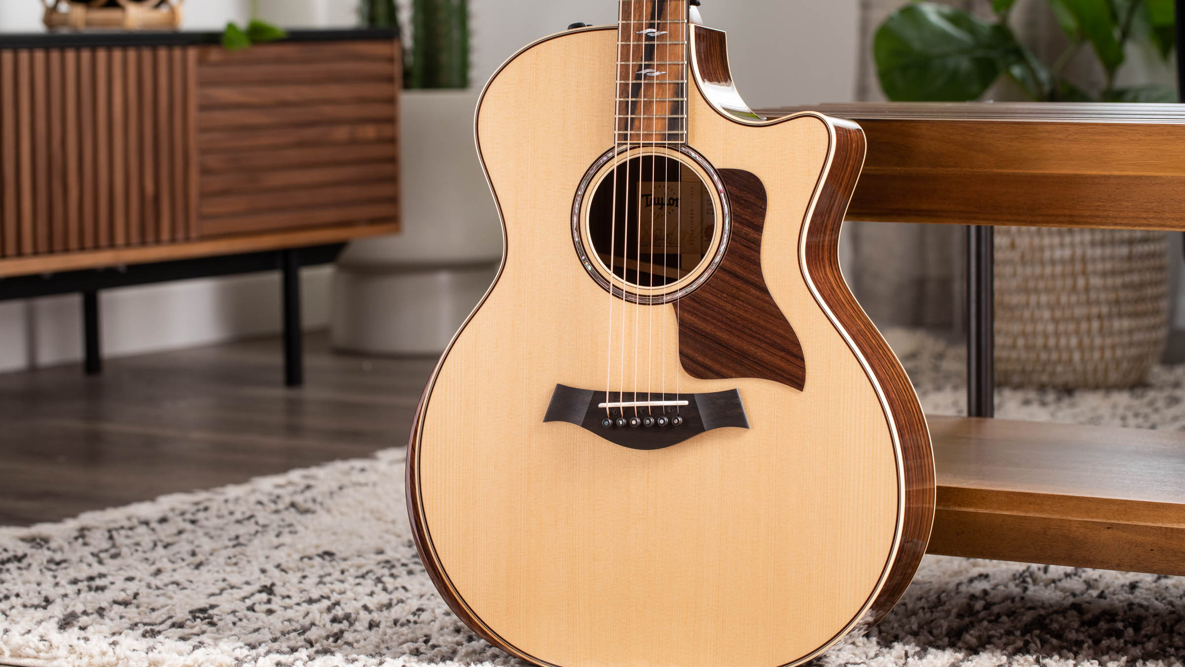 814ce Indian Rosewood Acoustic-Electric Guitar | Taylor Guitars