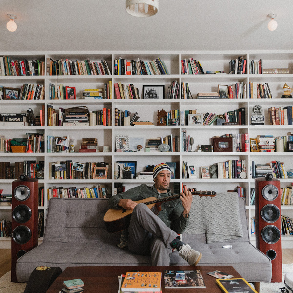 Ben Harper playing guitar