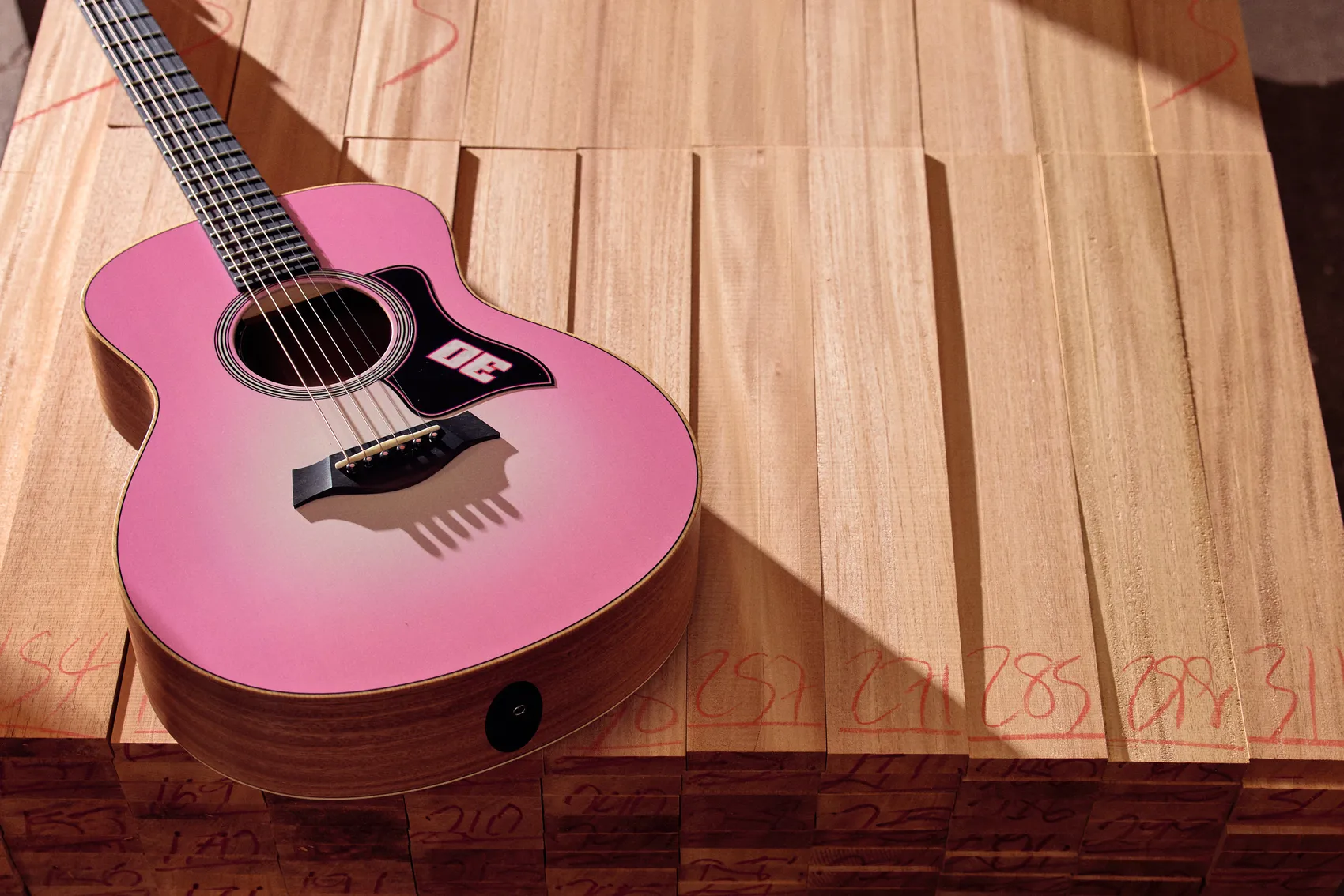 Liam Lawson GS Mini Guitar Image