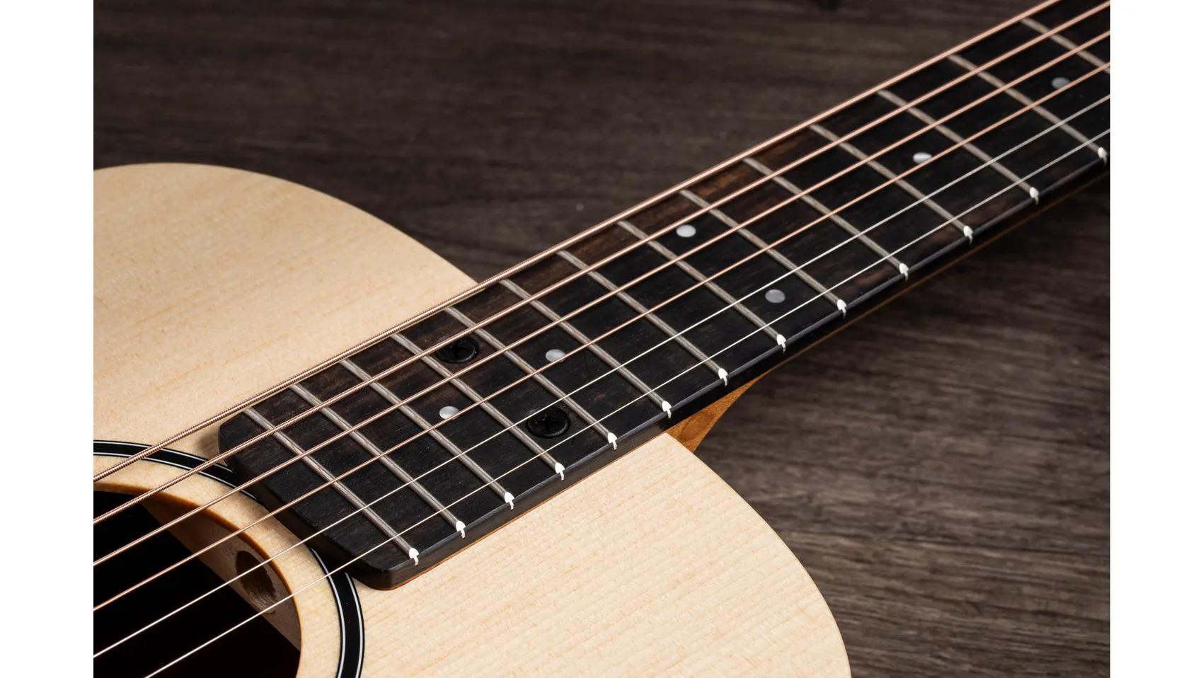Taylor BT1e Baby Taylor トラベルアコースティックギター Taylor Baby 