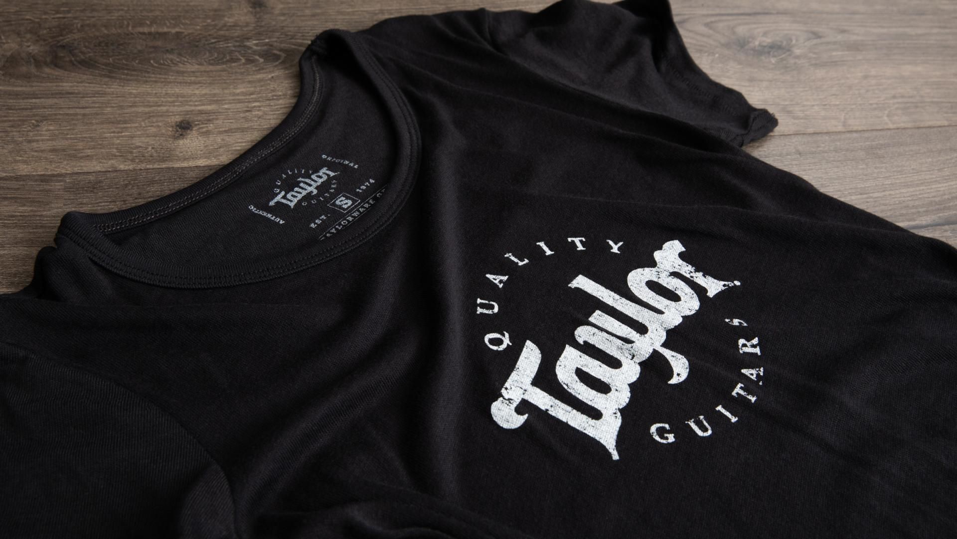 Dallas Taylor Benefit Concert Tシャツ Bashfortheworld T-Shirt From Dallas With Love Tour 2024