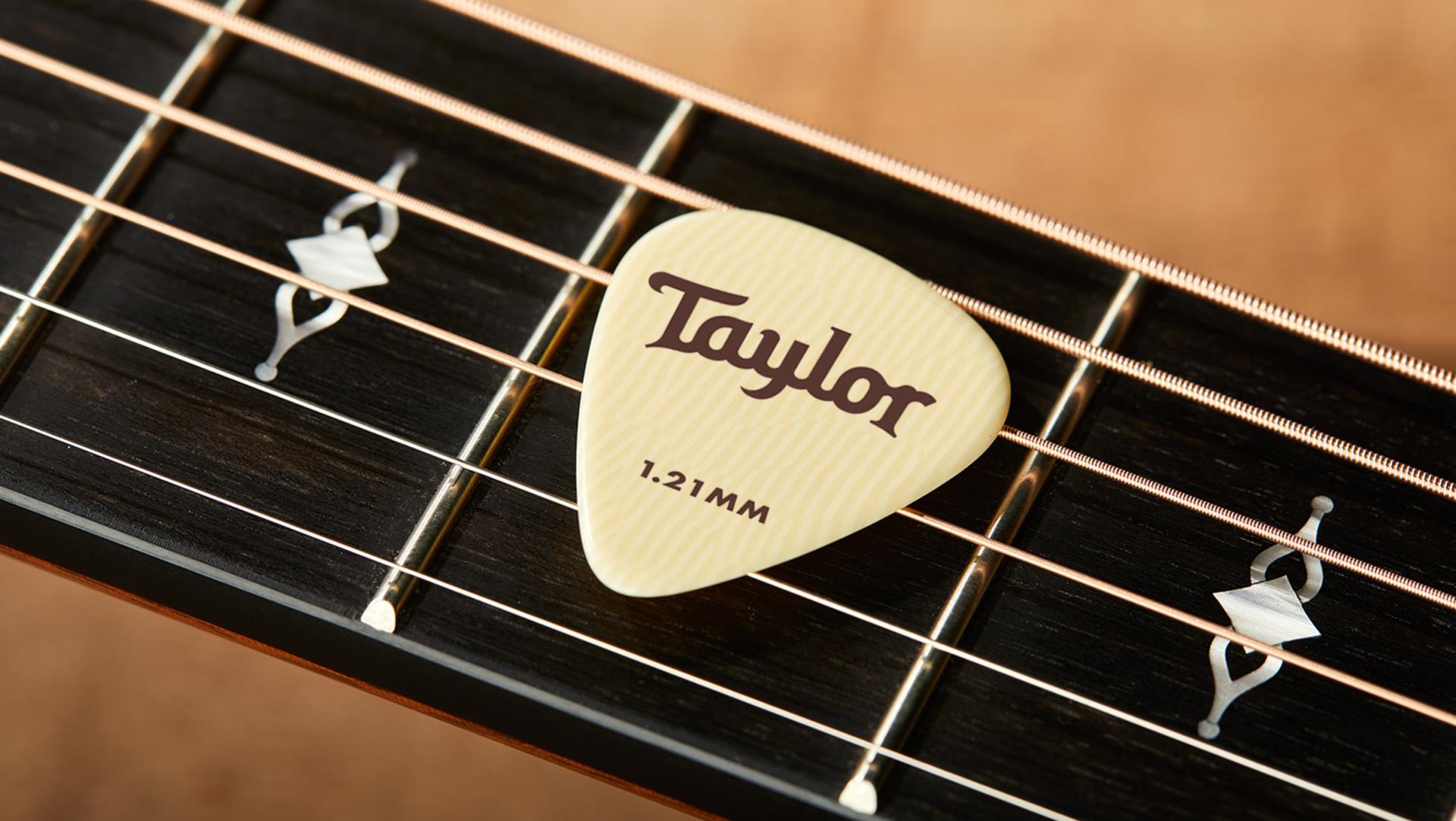 Taylor Premium Darktone Ivoroid 346 Guitar Picks Taylor Guitars