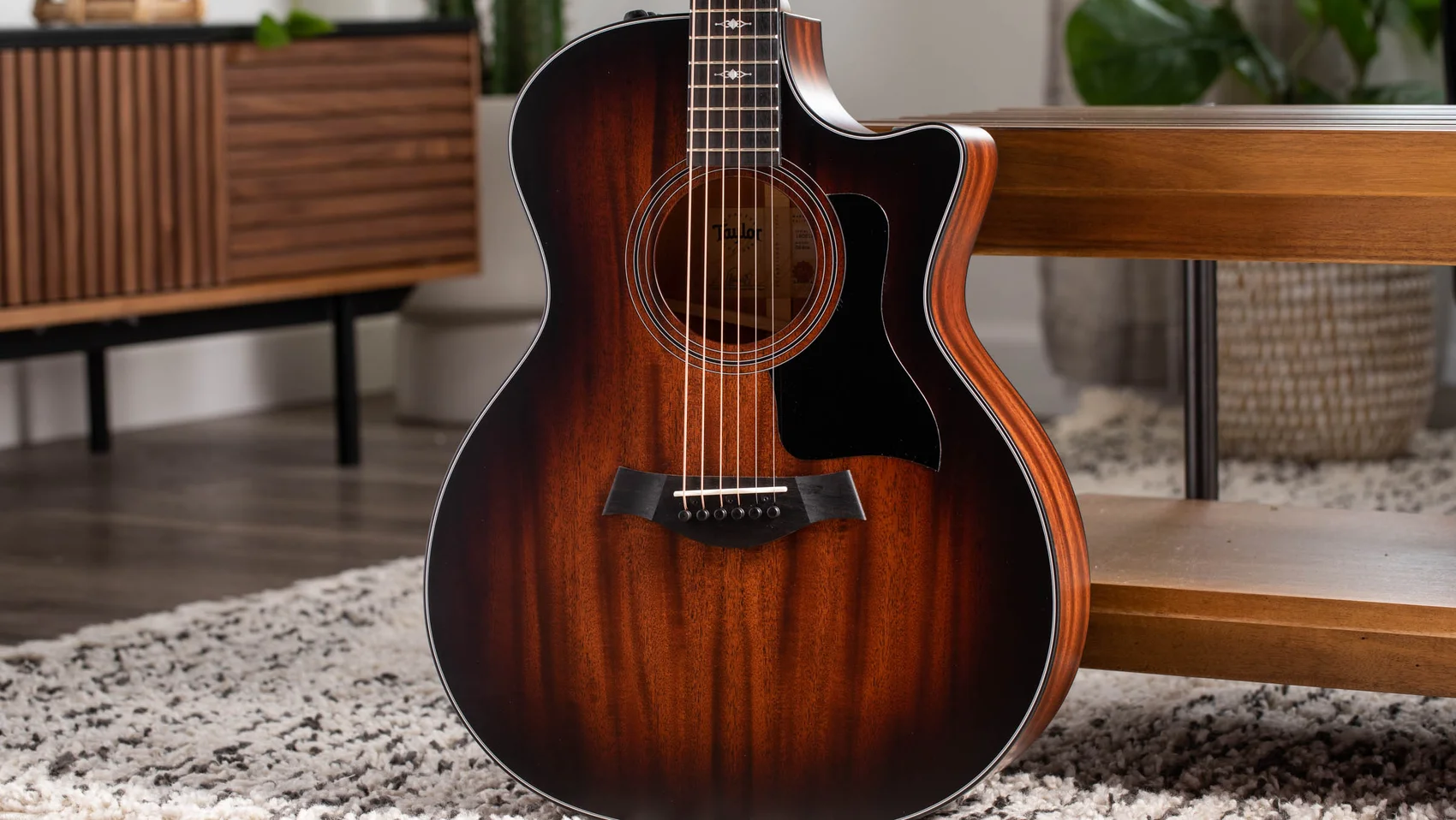 324ce (2018) Tropical Mahogany Acoustic-Electric Guitar | Taylor