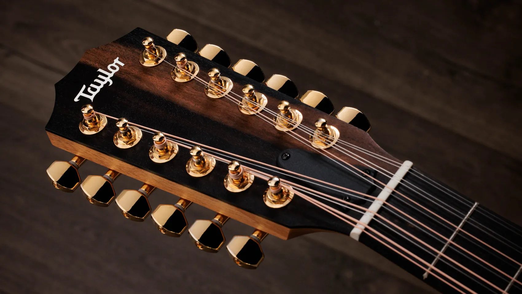 264ce-K DLX Hawaiian Koa Acoustic-Electric Guitar | Taylor Guitars