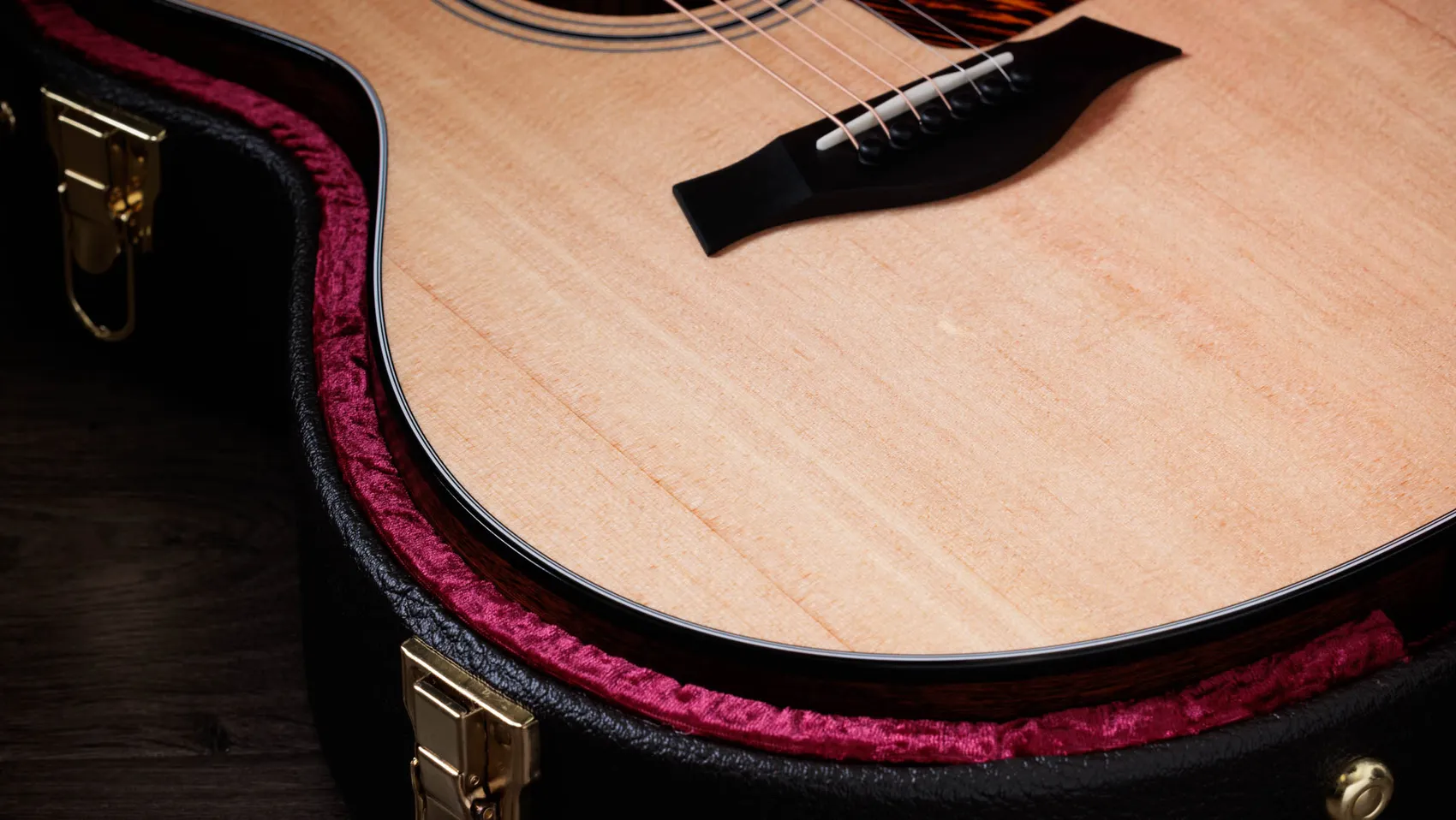312ce Sapele Acoustic-Electric Guitar | Taylor Guitars