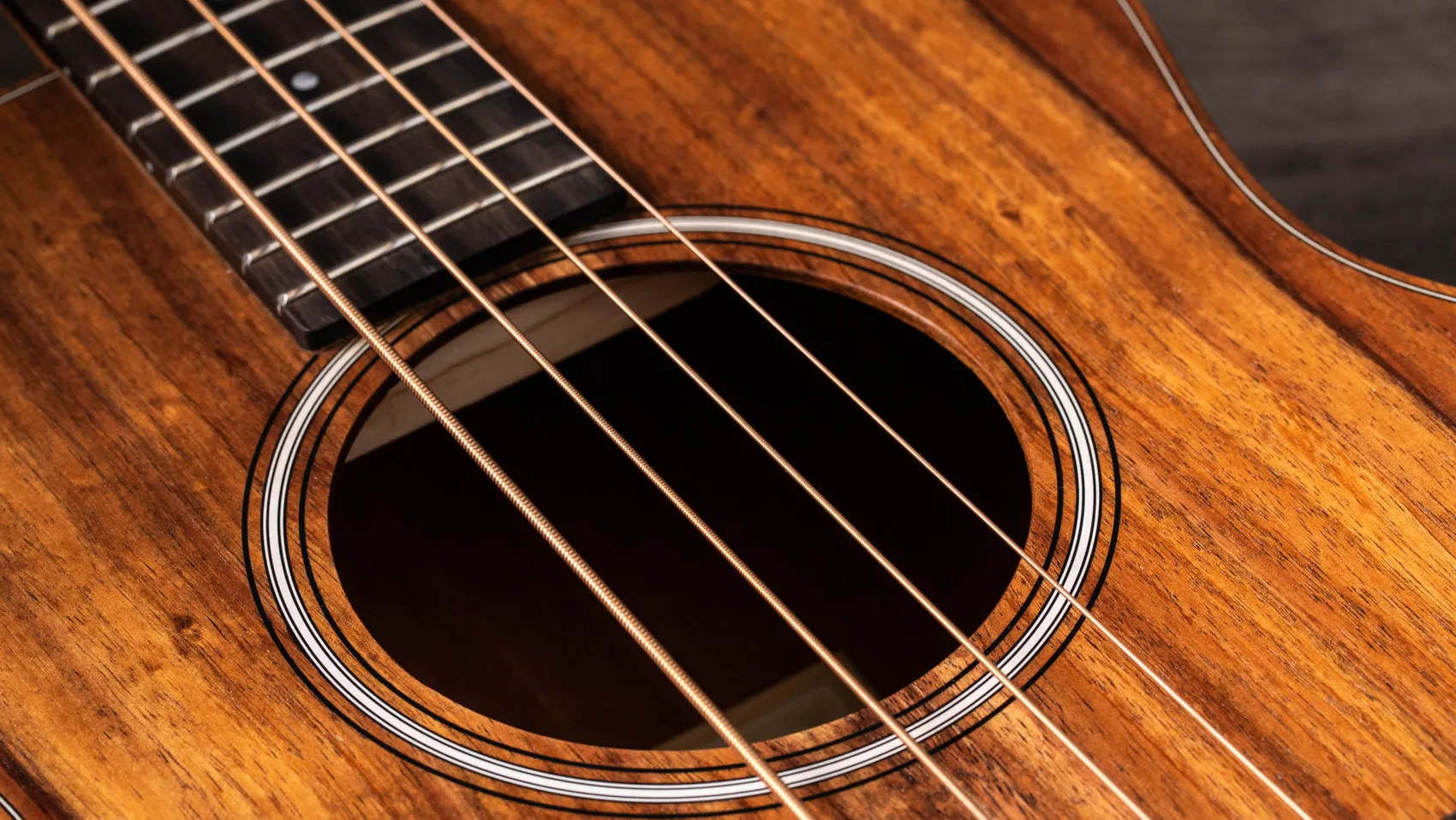 GS Mini-e Koa Bass Layered Koa Acoustic-Electric Guitar | Taylor