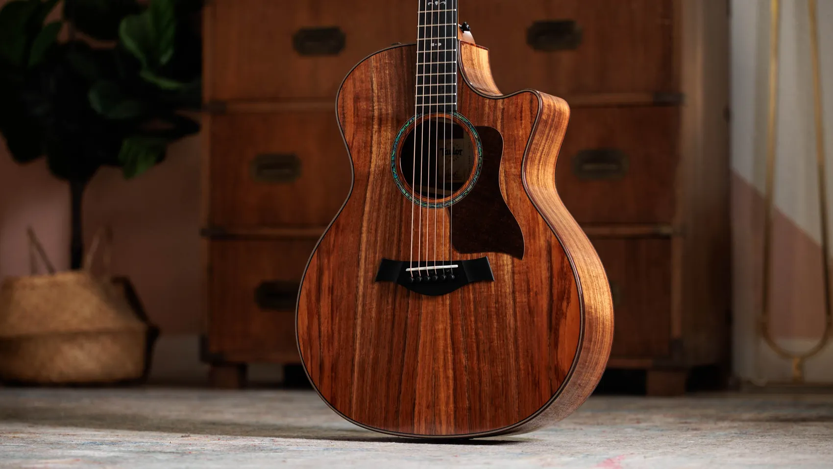 724ce Hawaiian Koa Acoustic-Electric Guitar | Taylor Guitars