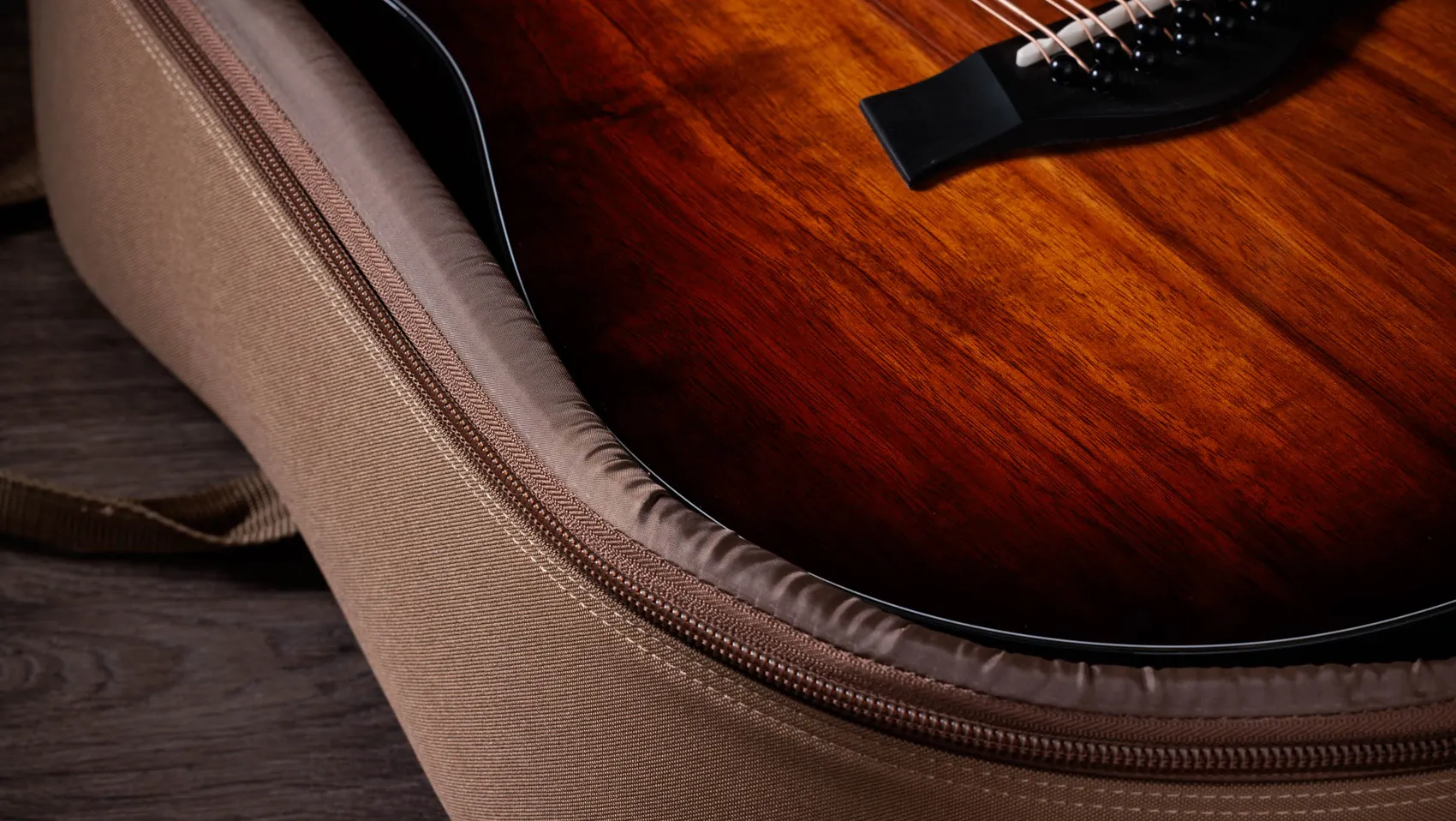 260ce-K DLX Bajo Quinto Hawaiian Koa Acoustic Guitar | Taylor Guitars