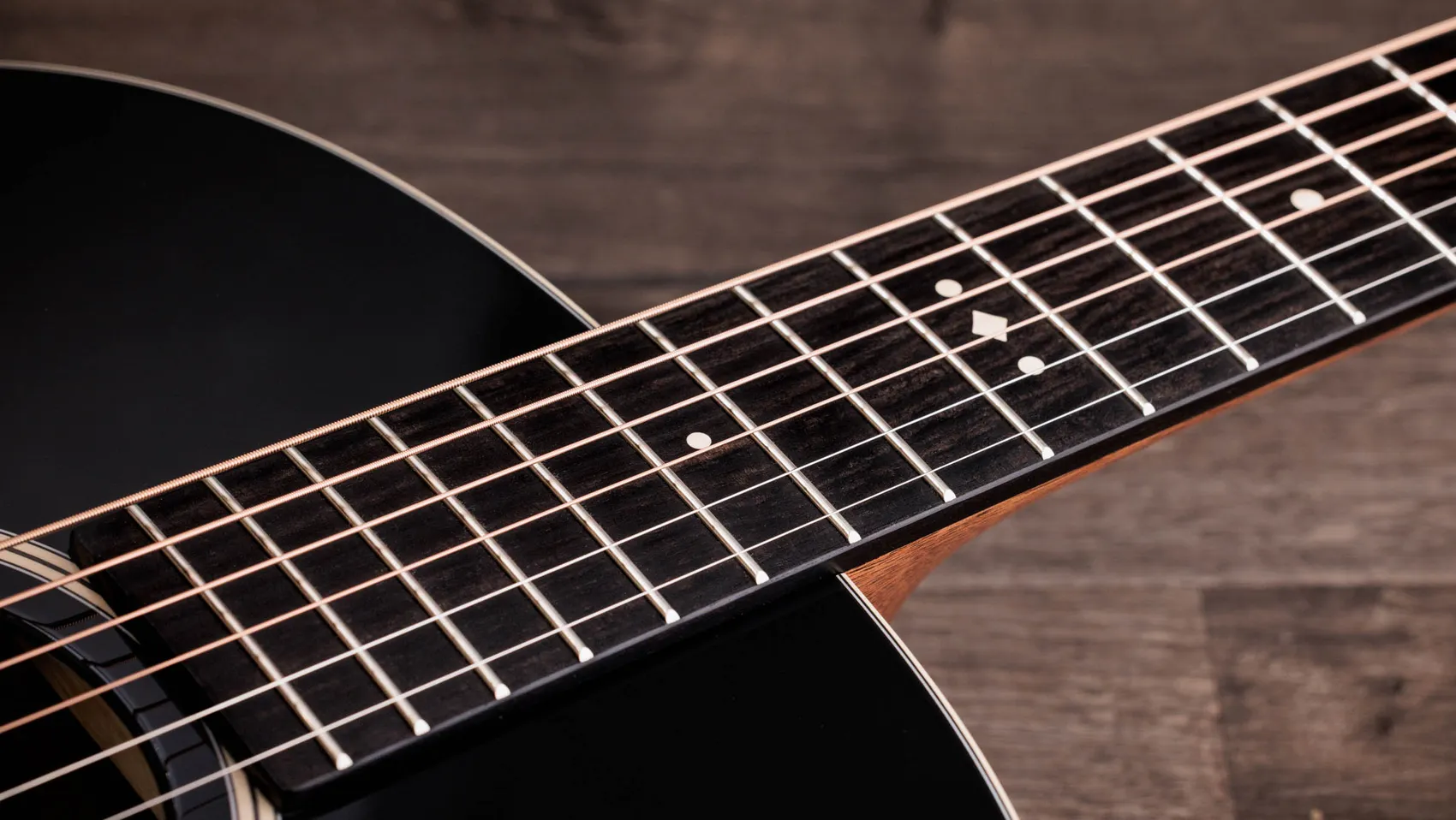 Gold Label 717e Blacktop Indian Rosewood Acoustic-Electric Guitar