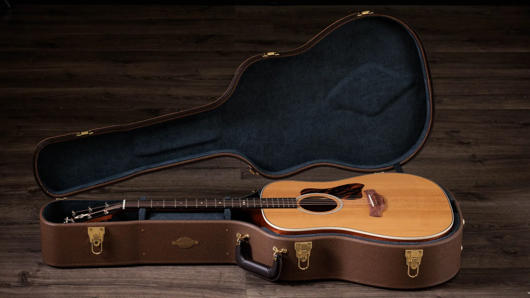 Gold Label 510e Acoustic-Electric Guitar | Taylor Guitars