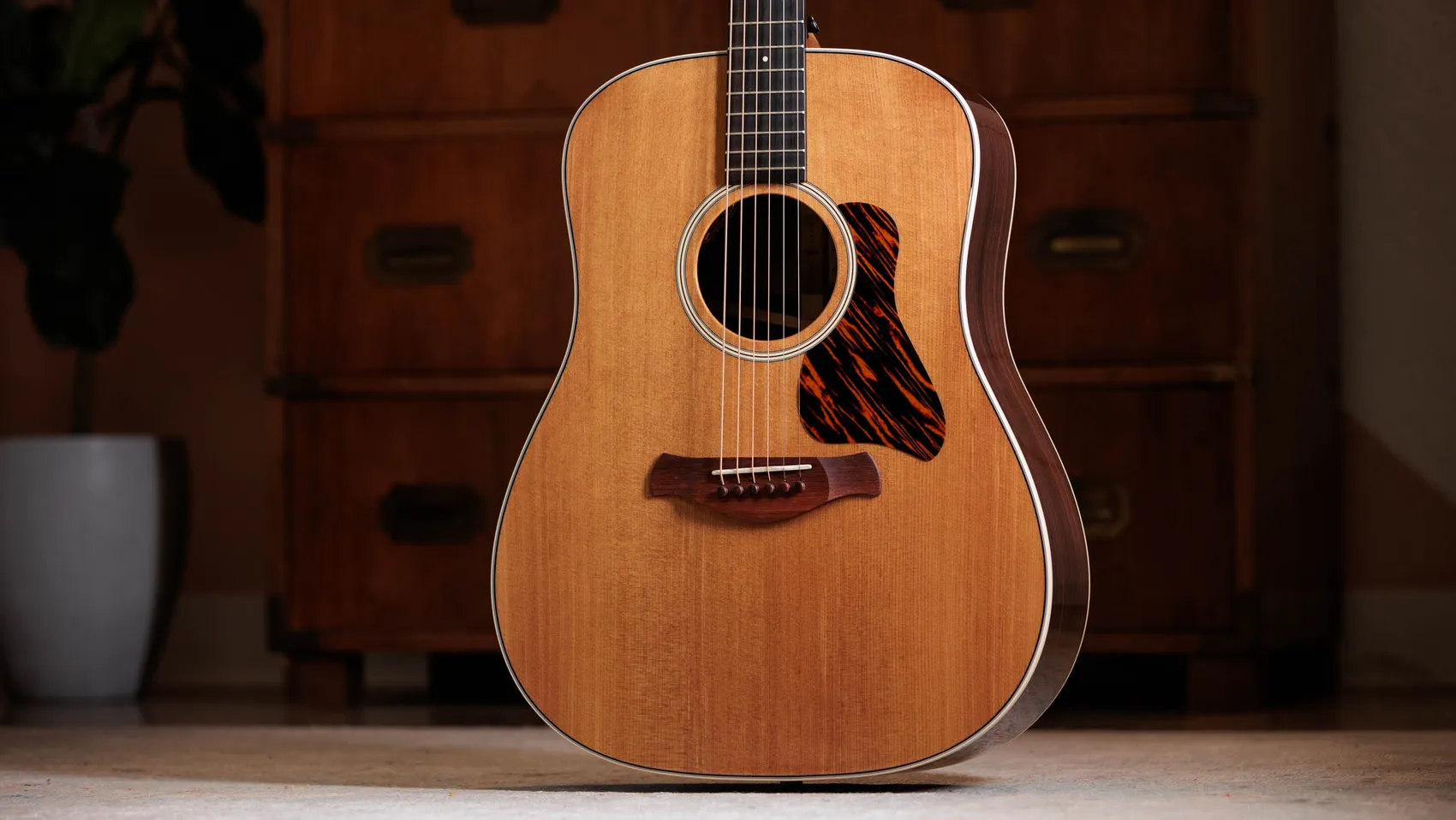 Gold Label 710e Indian Rosewood Acoustic-Electric Guitar | Taylor