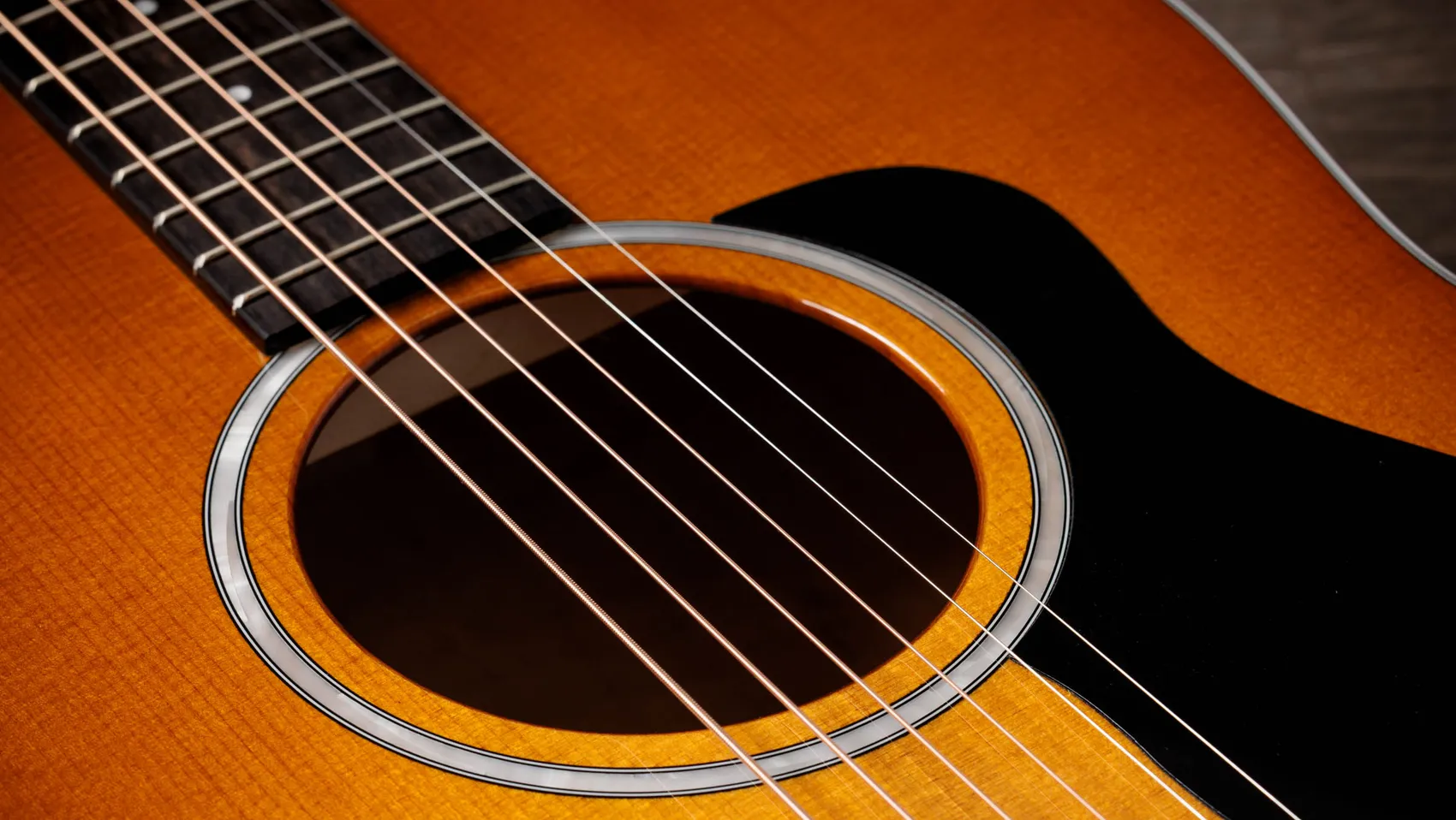 217e Plus Special Edition Honeyburst Acoustic-Electric Guitar