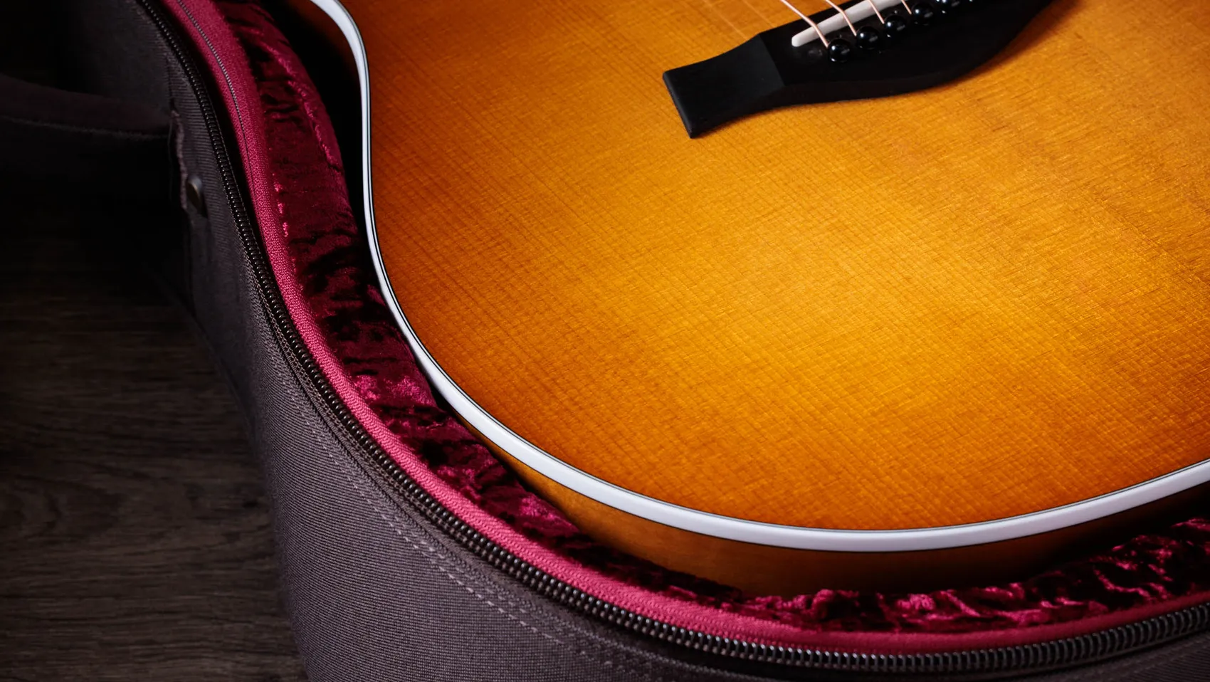 217e Plus Special Edition Honeyburst Acoustic-Electric Guitar