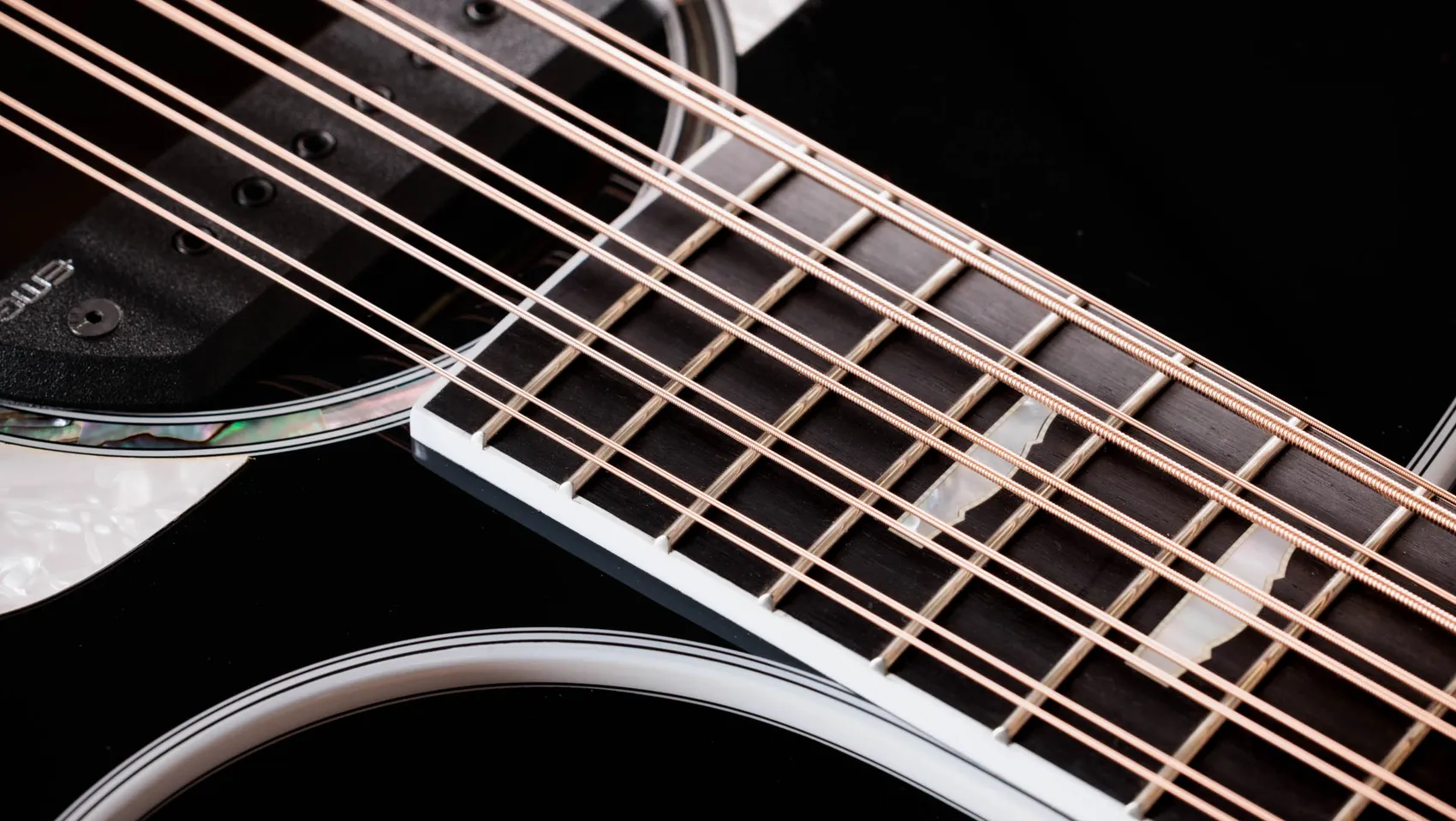 657ce Bajo Quinto Big Leaf Maple Acoustic-Electric Guitar | Taylor