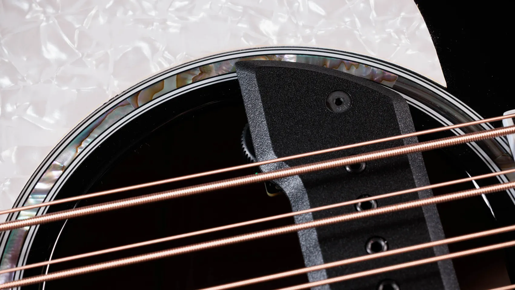 657ce Bajo Quinto Big Leaf Maple Acoustic-Electric Guitar | Taylor