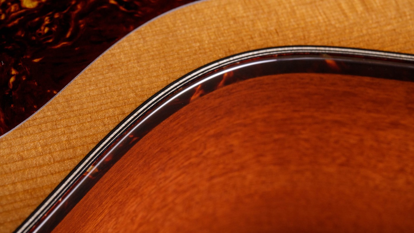 512ce Urban Ironbark Acoustic-Electric Guitar | Taylor Guitars