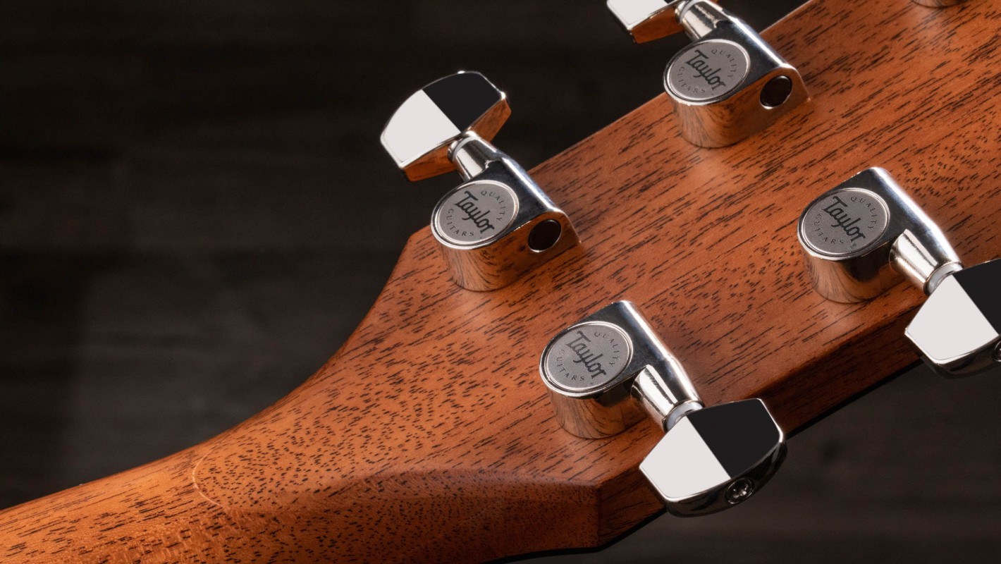 Builder's Edition 717 Indian Rosewood Acoustic Guitar
