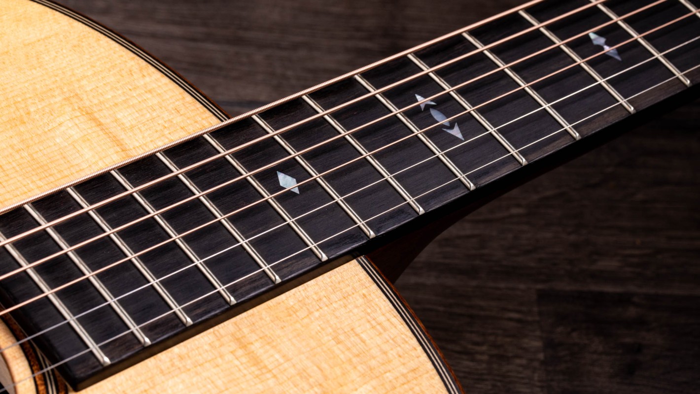 Builder's Edition 717e Indian Rosewood Acoustic-Electric