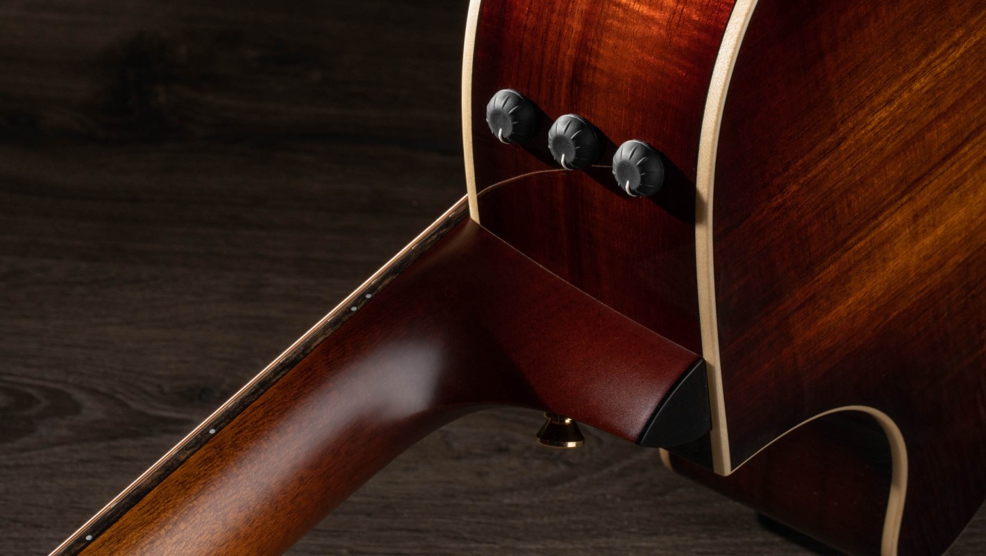 K22ce Hawaiian Koa Acoustic-Electric Guitar | Taylor Guitars