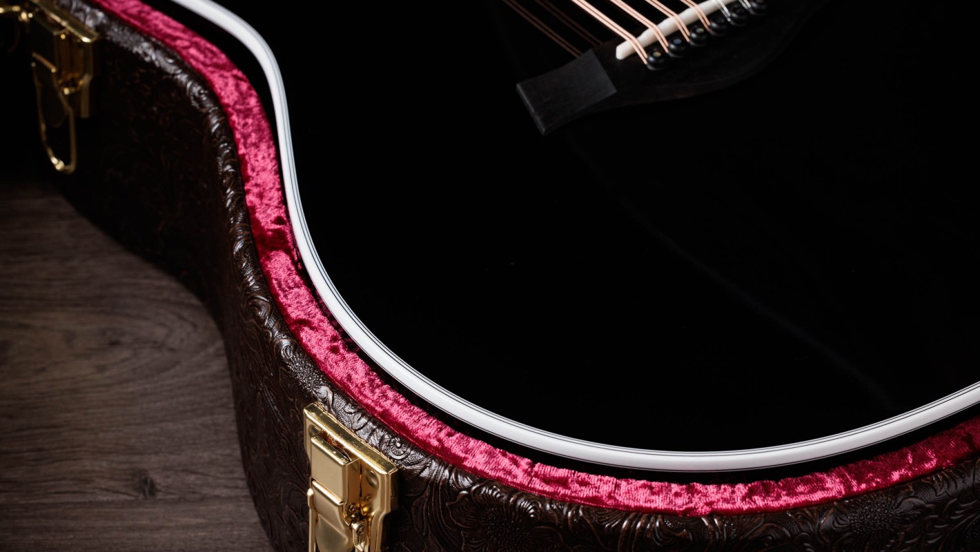 657ce Doce Doble Big Leaf Maple Acoustic-Electric Guitar