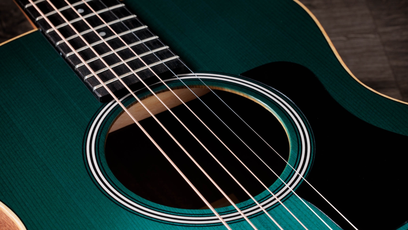 GS Mini-e Special Edition, Blue Burst Layered Sapele