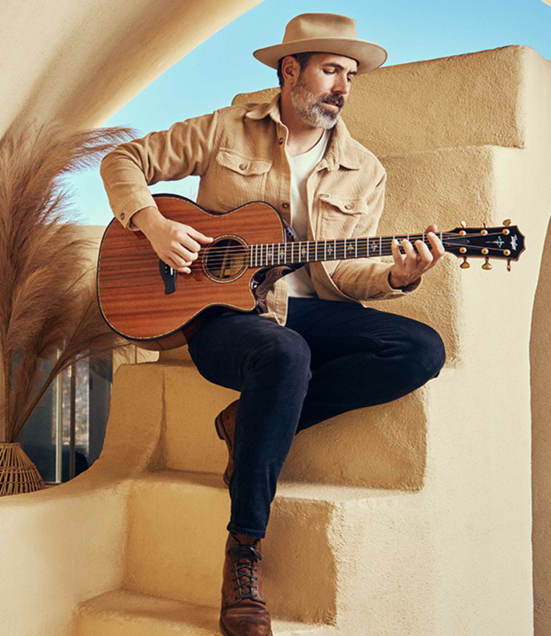taylor-guitars-900-series-hero-image