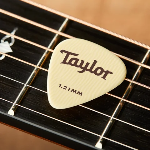 Taylor Premium Darktone Ivoroid 346 Guitar Picks