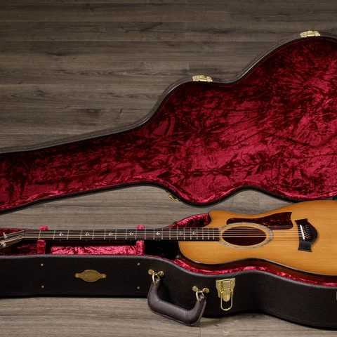 Taylor ギター アコースティックギター500シリーズ | Taylor Guitars