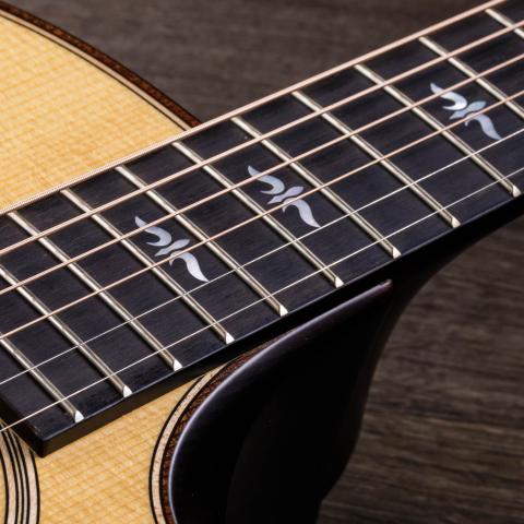 600 Series Acoustic Guitars | Taylor Guitars
