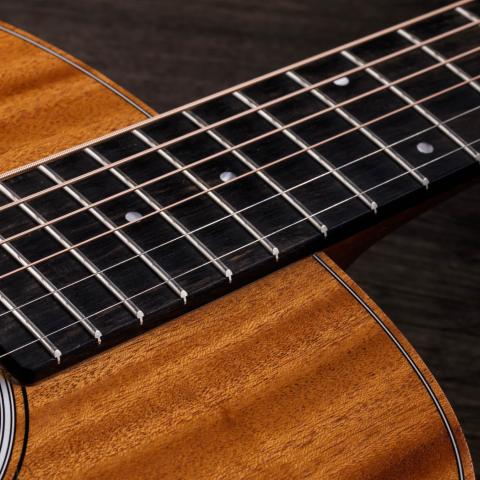 GS Mini-e Mahogany