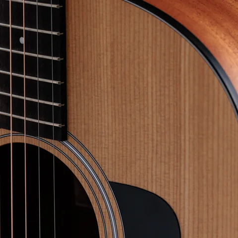 アコースティックギター100シリーズ | Taylor Guitars