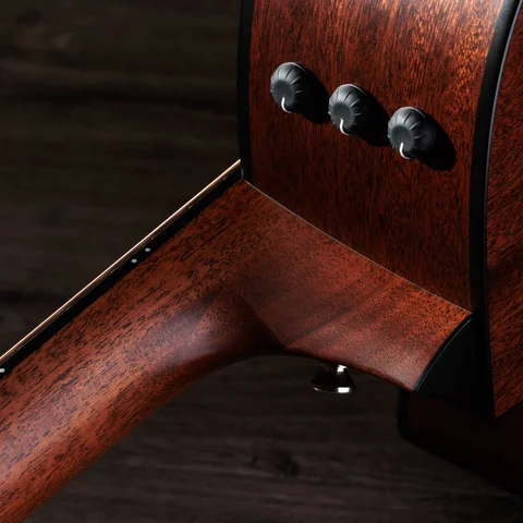 アコースティックギター300シリーズ | Taylor Guitars