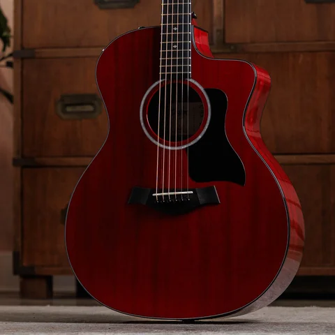 224ce Plus Special Edition, Trans Red