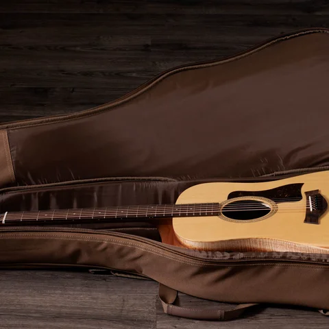 Academy Series アコースティックギター | Taylor Guitars