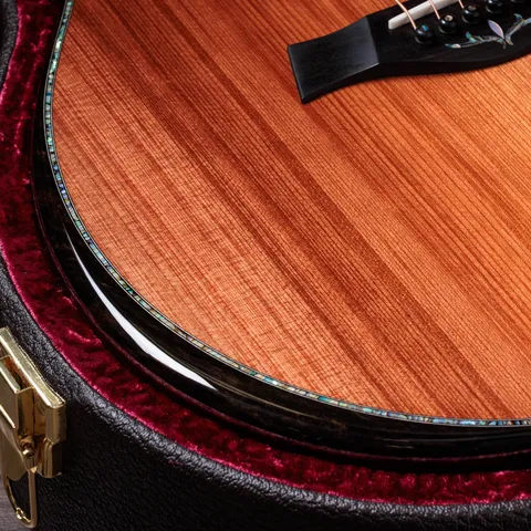 Presentation Series Acoustic Guitars | Taylor Guitars