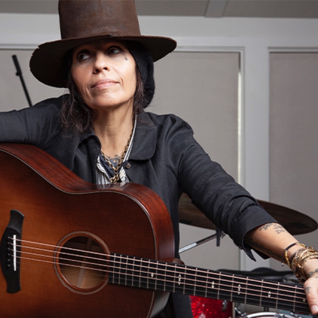 Linda Perry