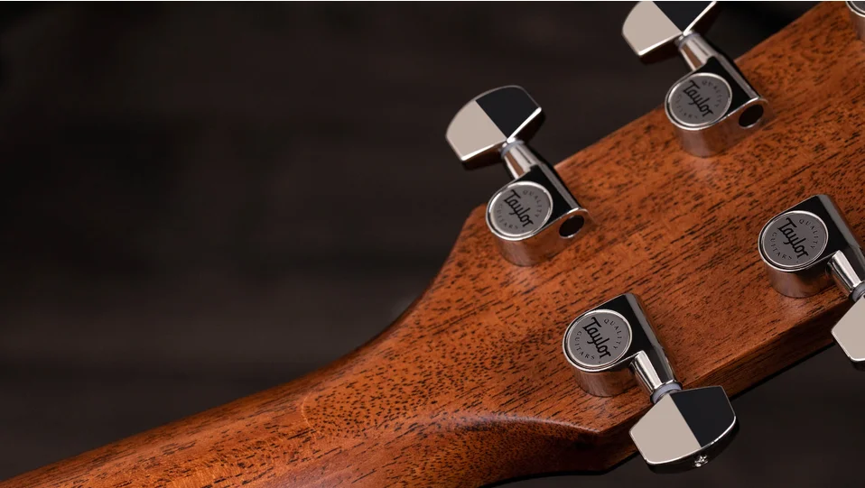 Builder's Edition 717e Indian Rosewood Acoustic-Electric Guitar