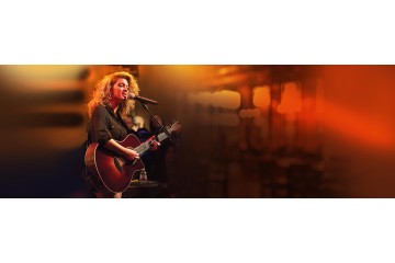 Tori Kelly slider