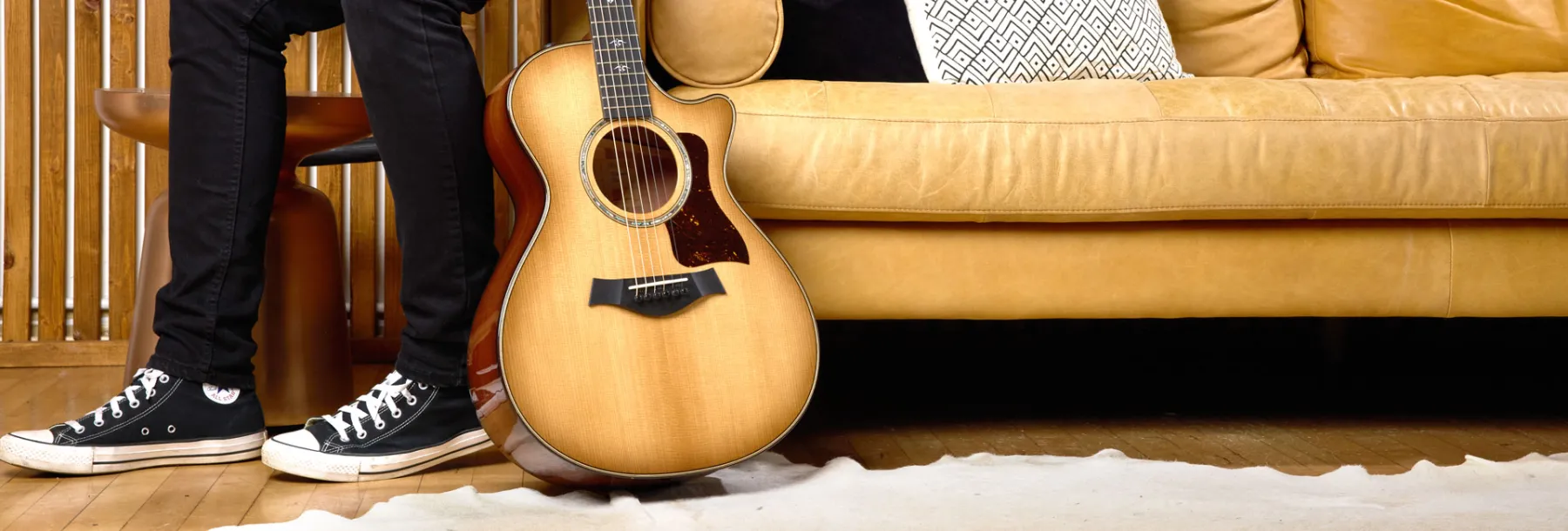 Guitar clearance 500 rupees